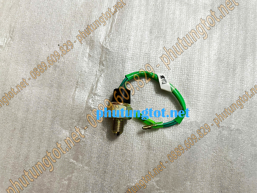 Cảm biến báo lùi ( cảm biến số lùi ) xe tải Đô Thành IZ49 IZ65 Cảm biến báo lùi ( cảm biến số lùi ) xe tải Đô Thành IZ49 IZ65