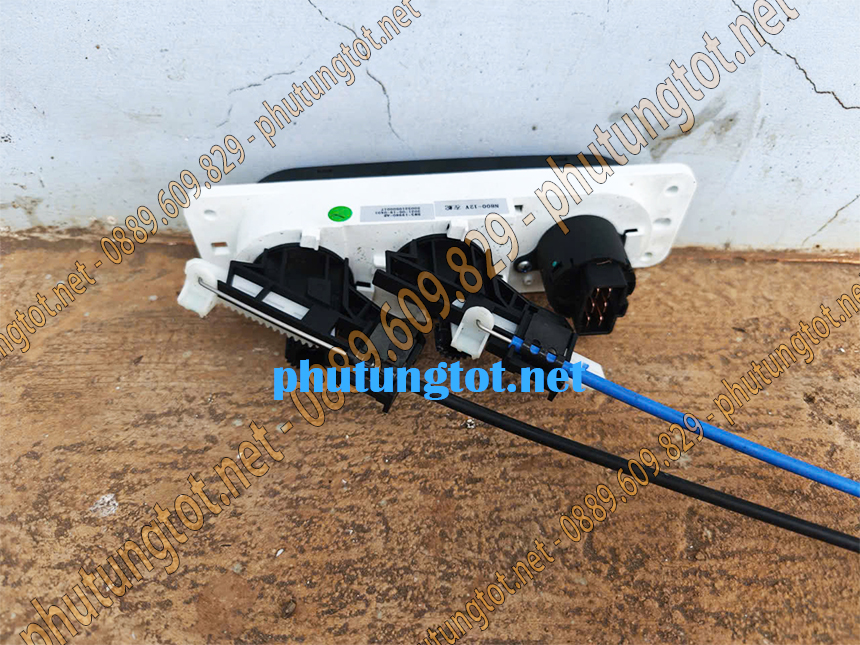 Công tắc điều hòa xe tải Đô Thành IZ49 IZ65 IZ250