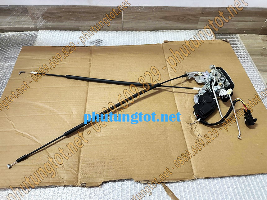 Ổ khóa ngậm cửa xe tải Đô Thành IZ49 IZ65