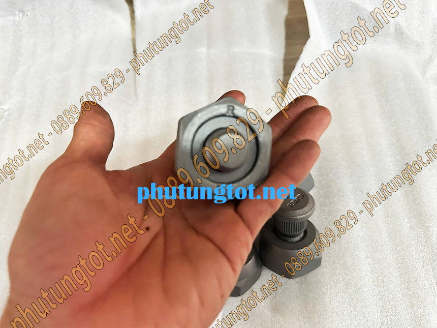 Tắc kê bánh trước xe tải Đô Thành IZ49 IZ65