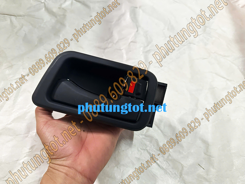 Tay mở cửa trong xe tải Đô Thành IZ65 IZ68