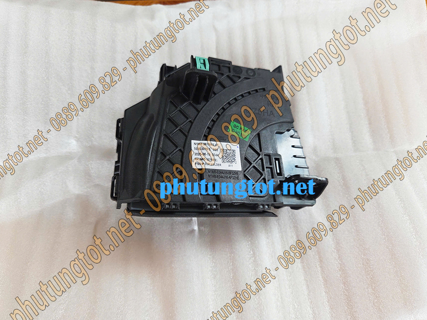 Khay đựng ly cốc xe Ford Ranger Next Gen Khay đựng ly cốc xe Ford Ranger Next Gen