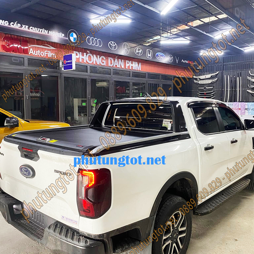 Nắp thùng cuộn cơ xe Ford Ranger
