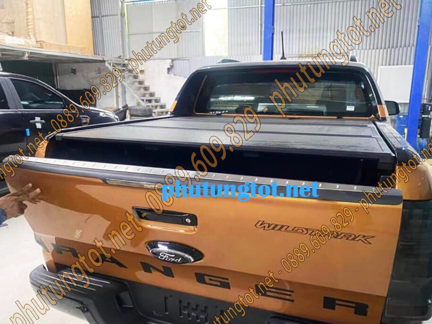 Ốp viền thùng xe Ford Ranger