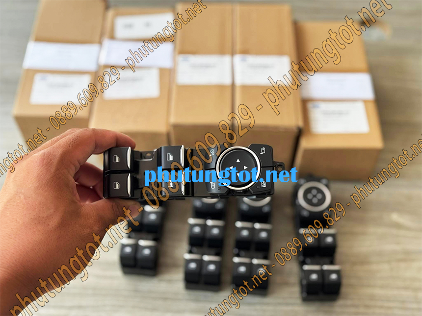 Phím gập gương xe Ford Ranger