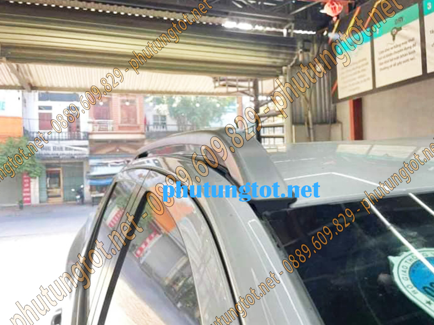 Thanh giá nóc xe Ford Ranger