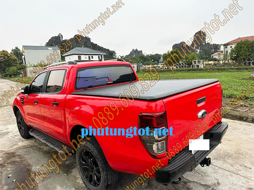 Nắp thùng cuộn bạt xe Ford Ranger