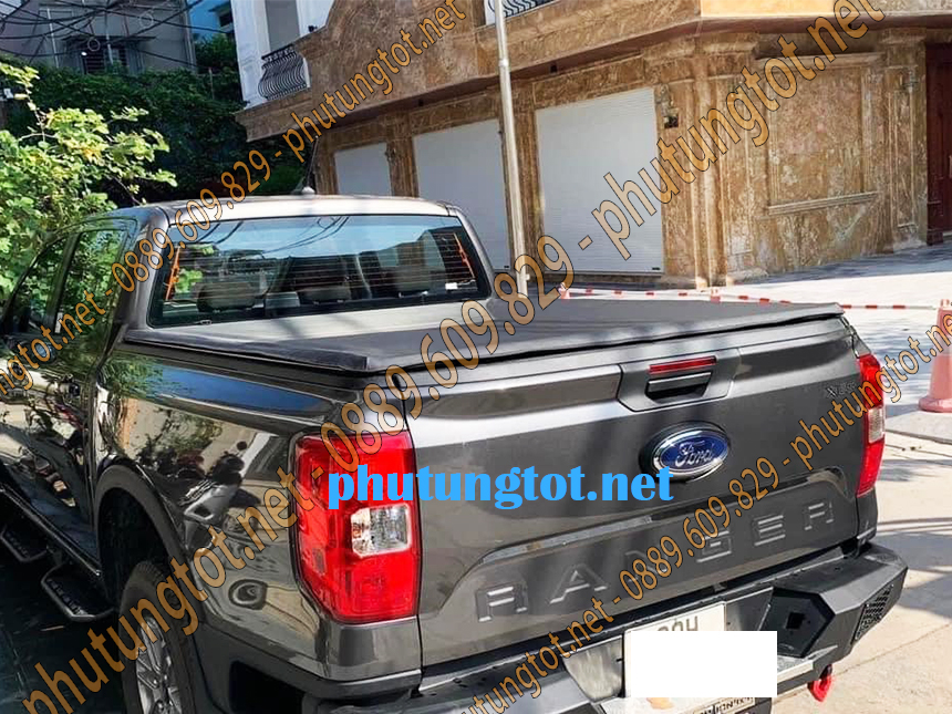 Nắp thùng cuộn bạt xe Ford Ranger