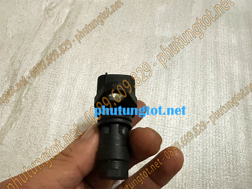 Cảm biến cốt máy xe tải ISUZU QKR 230 Cảm biến cốt máy xe tải ISUZU QKR 230